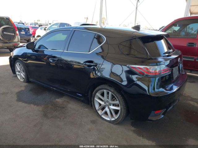 JTHKD5BHXF2237930 Lexus CT 200H