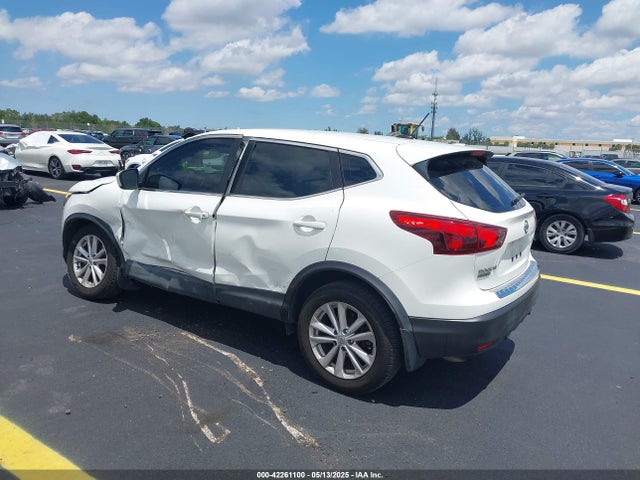 JN1BJ1CP8JW103897 Nissan Rogue Sport S