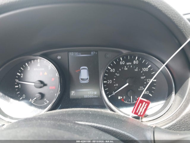 JN1BJ1CP8JW103897 Nissan Rogue Sport S