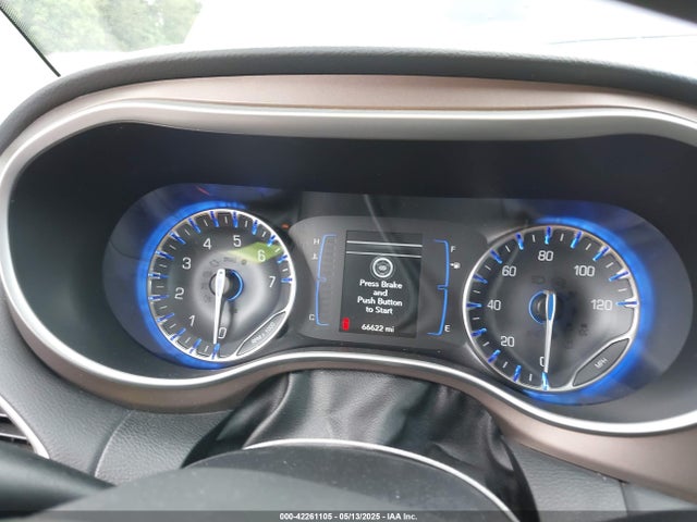 2C4RC1FG9JR261689 Chrysler Pacifica Touring Plus