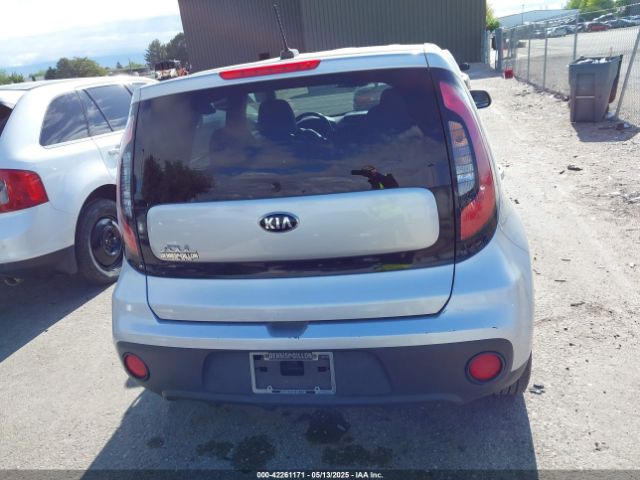 KNDJN2A2XH7471660 KIA Soul