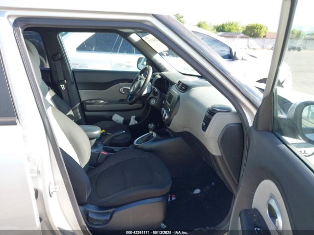 KNDJN2A2XH7471660 KIA Soul