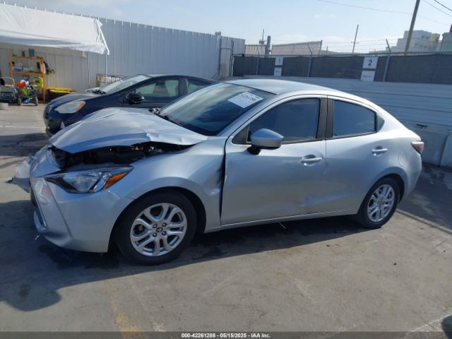 3MYDLBYV2JY303634 Toyota YARIS IA