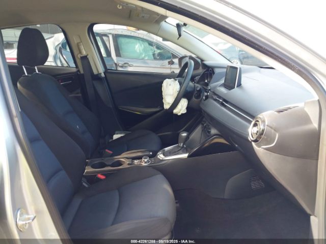 3MYDLBYV2JY303634 Toyota YARIS IA