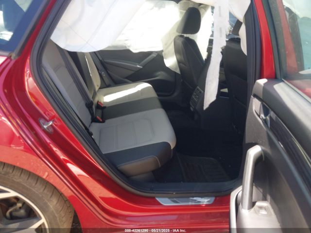 1VWMA7A35MC018284 Volkswagen Passat 2.0t R-line