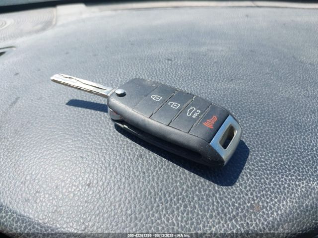 5XXGM4A77FG356930 KIA Optima Lx
