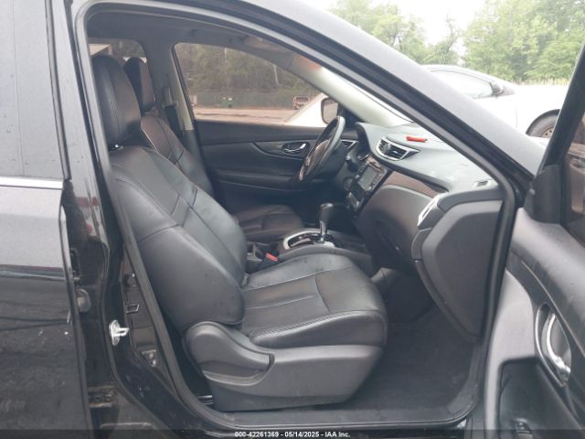5N1AT2MVXFC796319 Nissan Rogue Sl