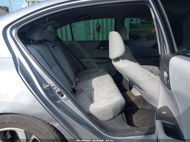 1HGCR2F35HA245464 Honda k24w1