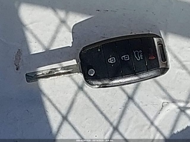 5XYPGDA30HG298937 KIA Sorento 2.4l Lx