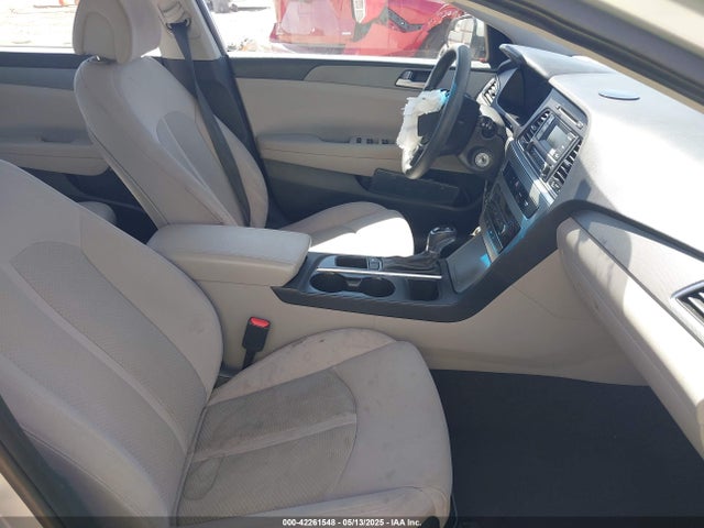 5NPE24AF6HH544219 Hyundai 2017