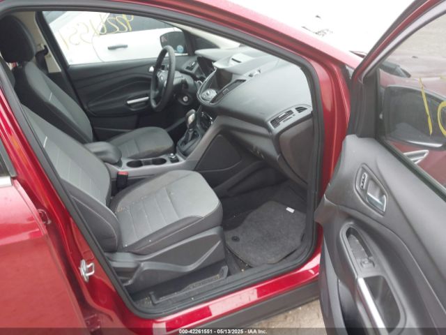 1FMCU0GX1EUB98099 Ford ESCAPE SE
