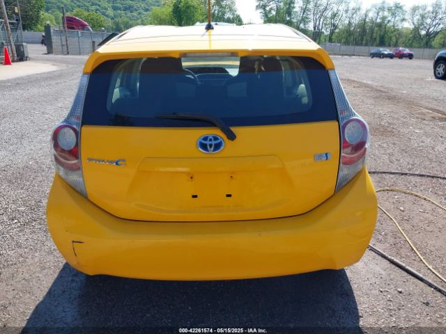 JTDKDTB31E1066984 Toyota Prius C One