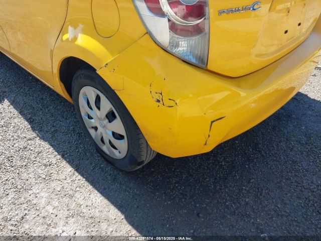 JTDKDTB31E1066984 Toyota Prius C One