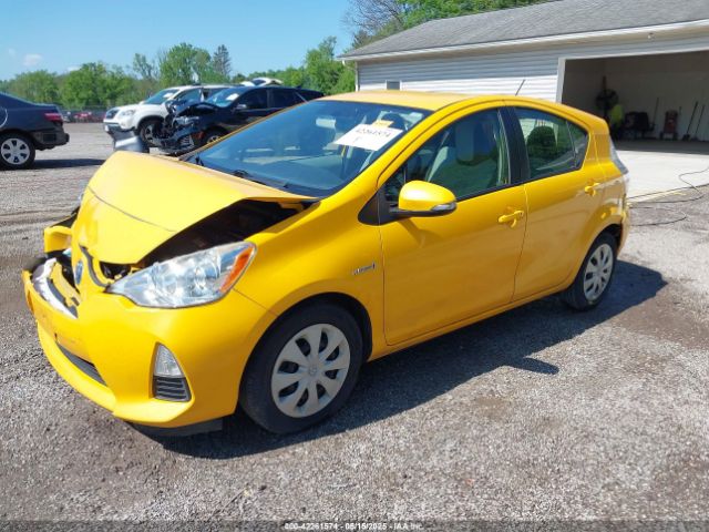 JTDKDTB31E1066984 Toyota Prius C One