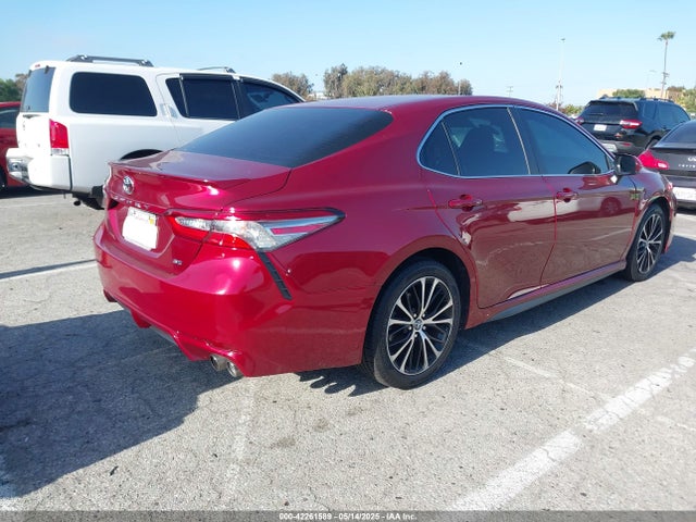 4T1B11HK4JU658217 Toyota CAMRY SE