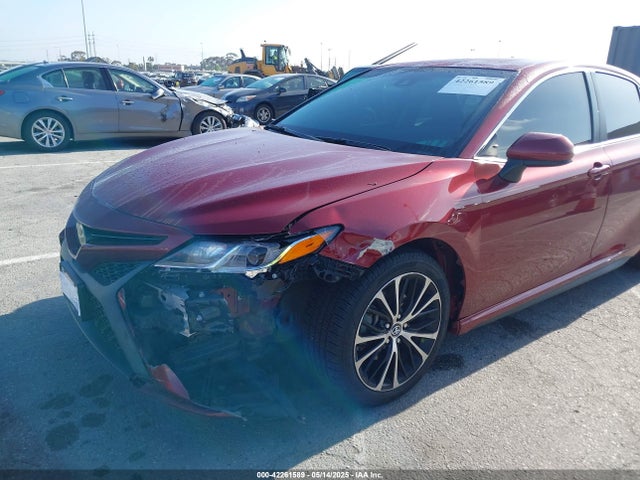 4T1B11HK4JU658217 Toyota CAMRY SE