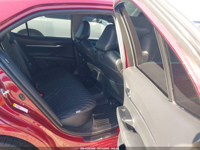 4T1B11HK4JU658217 Toyota CAMRY SE