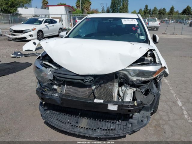 5YFBURHE8GP454014 Toyota COROLLA LE