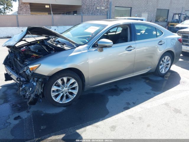 JTHBW1GG1F2085913 Lexus ES 300H