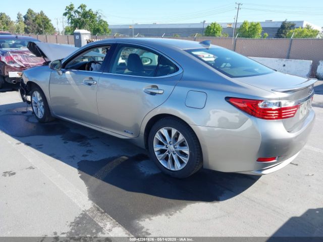 JTHBW1GG1F2085913 Lexus ES 300H
