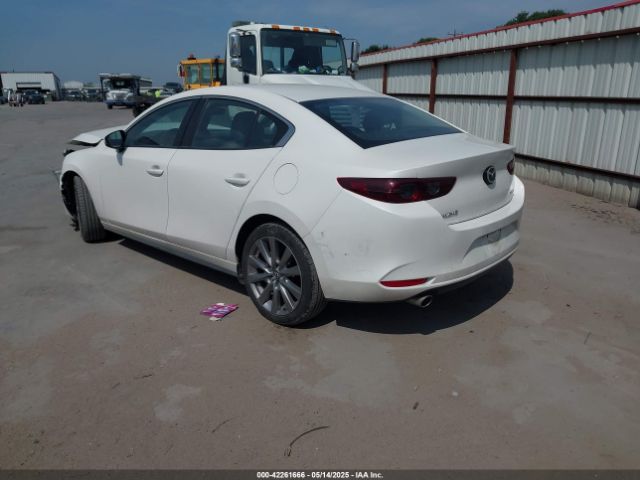 2021 MAZDA MAZDA3 JM1BPABL0M1317620 Photo 2