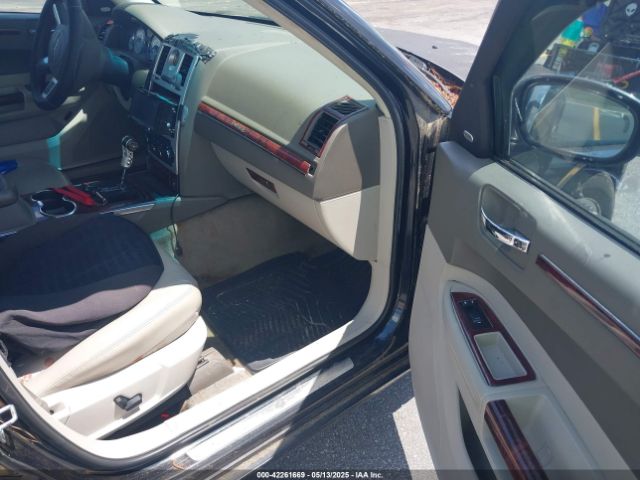 2008 CHRYSLER 300C 2C3KA63HX8H331805 Photo 4