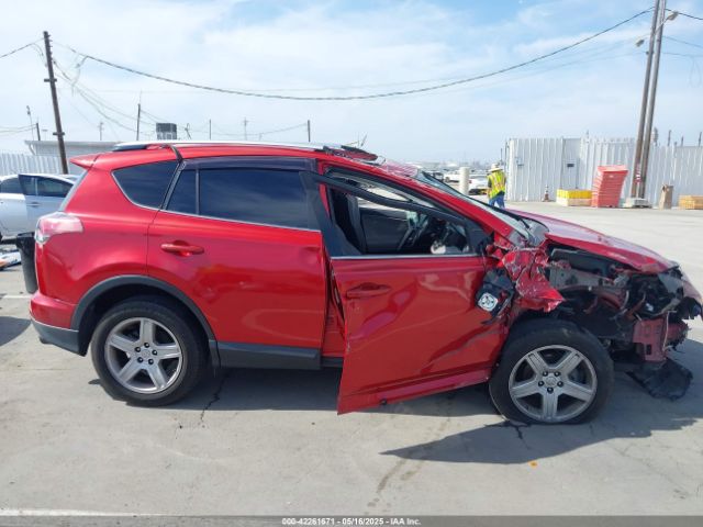 JTMWFREV8GJ096885 Toyota Rav4 Xle