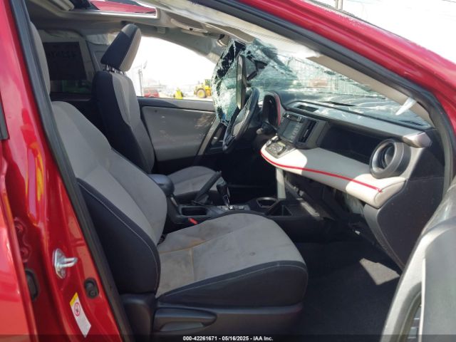 JTMWFREV8GJ096885 Toyota Rav4 Xle