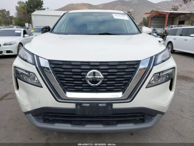 JN8AT3BA6MW011398 Nissan Rogue Sv Fwd