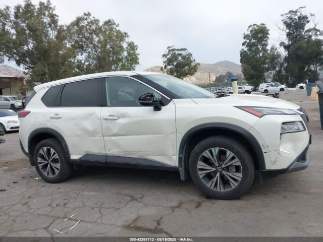 JN8AT3BA6MW011398 Nissan Rogue Sv Fwd