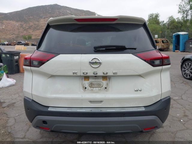 JN8AT3BA6MW011398 Nissan Rogue Sv Fwd