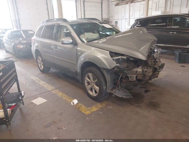 Subaru 2.5na u5 2014 4S4BRBNC8E3201787 zdjęcie główne