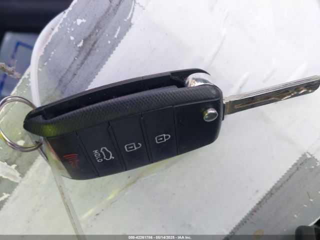 KNDPM3AC4L7708065 KIA Sportage Lx