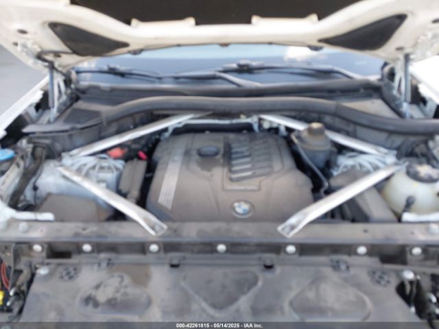 2019 BMW X5 5UXCR6C56KLL40041 Photo 9