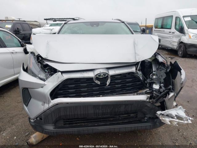 2T3F1RFVXMC249973 Toyota RAV4 LE