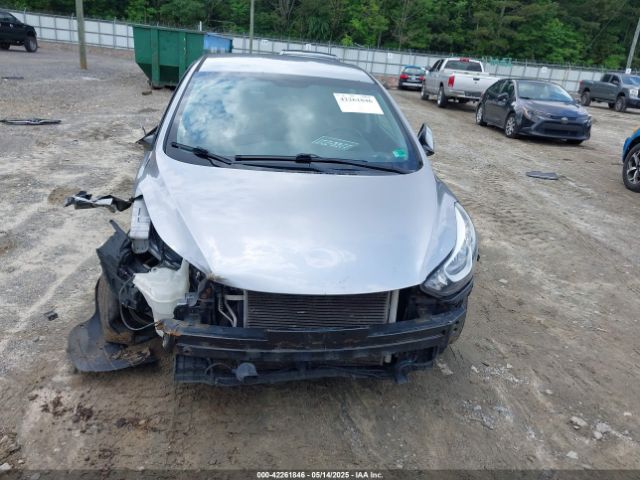 5NPDH4AE5FH637411 Hyundai ELANTRA SE