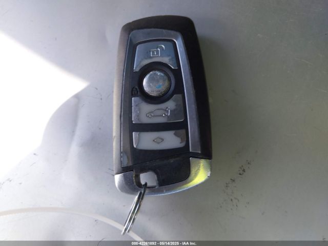 2016 BMW 320I WBA8A9C56GK619015 Photo 10