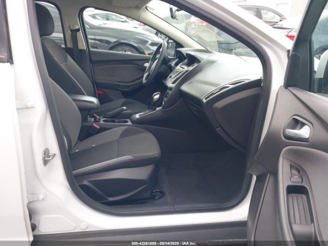 1FADP3F22EL163588 Ford FOCUS SE