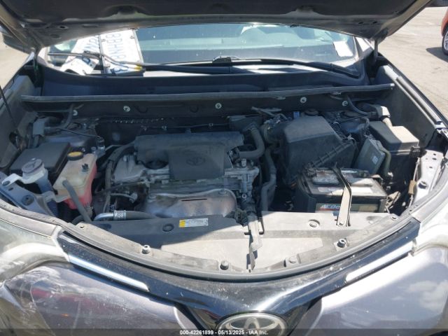 2T3BFREV1HW621724 Toyota RAV4 LE