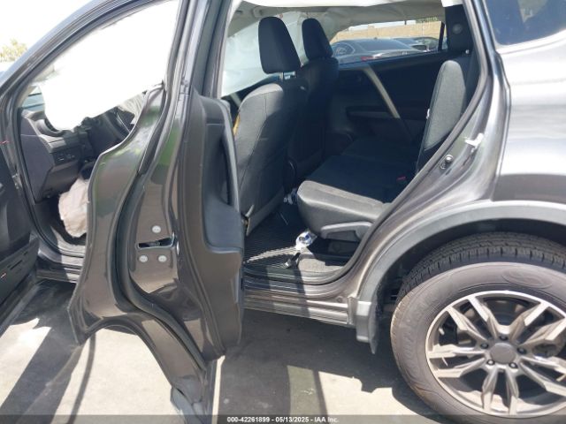 2T3BFREV1HW621724 Toyota RAV4 LE