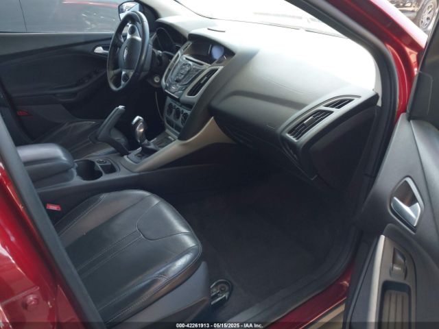 1FADP3K21EL326401 Ford FOCUS SE