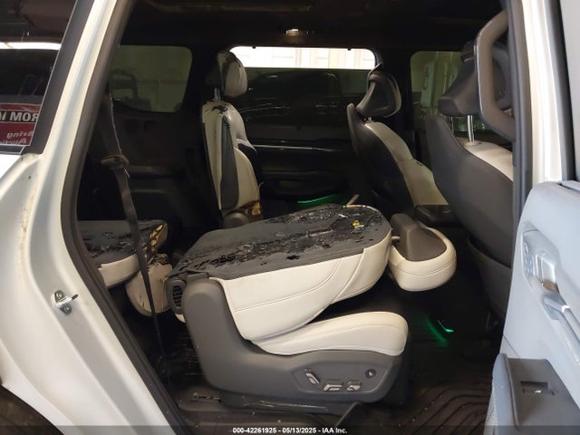 KNDAEFS55R6020742 KIA ev9