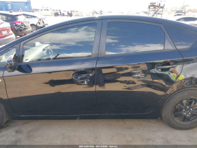 JTDKN3DU4F0410088 Toyota Prius Three
