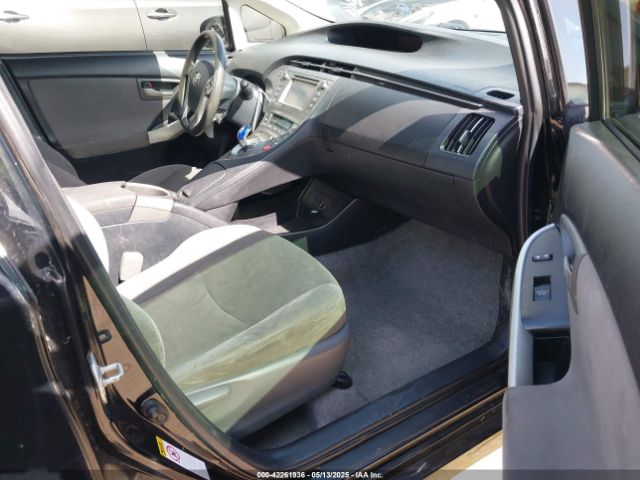 JTDKN3DU4F0410088 Toyota Prius Three