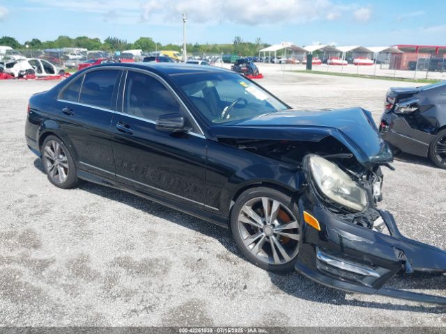 2014 MERCEDES-BENZ C 250 WDDGF4HB1ER306501