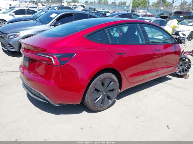 5YJ3E1EA9SF914421 Tesla 2025