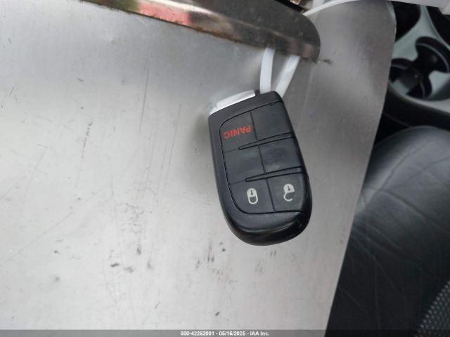 3C4PDCGGXET280592 Dodge Journey Crossroad