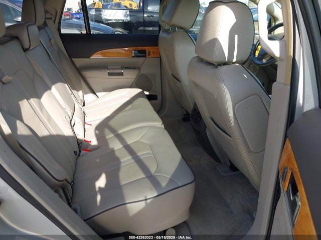 2LMDJ6JK8FBL31675 Lincoln MKX