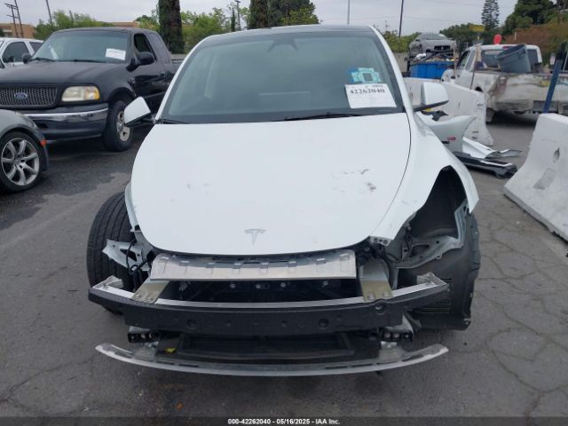 7SAYGDEE4PF807551 Tesla Model Y