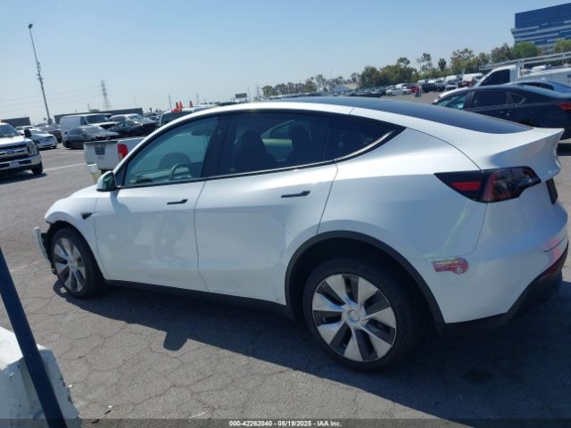 7SAYGDEE4PF807551 Tesla Model Y